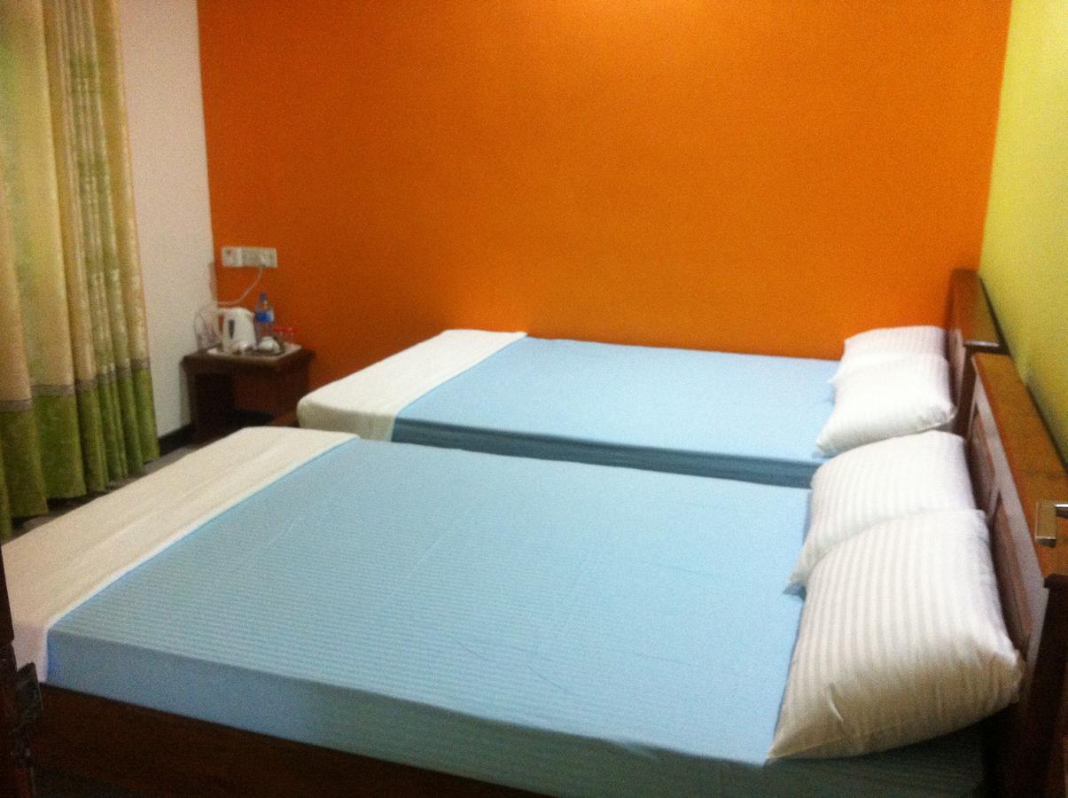 Bee Nest Bed & Breakfast Negombo Dış mekan fotoğraf